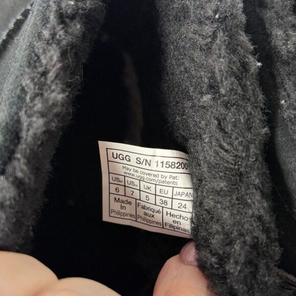 UGG Venture Daze Ultra Mini Boots Black Suede – Women’s Size 7 - Picture 11 of 13